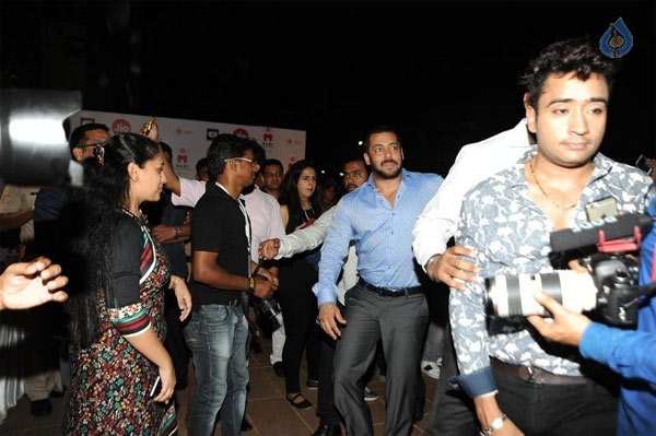 mumbai film festival,17th mumbai film festival,mami,bollywood top celebrities,salman khan  ఫిలిం ఫెస్టివల్ అంటే ఇదే..!!